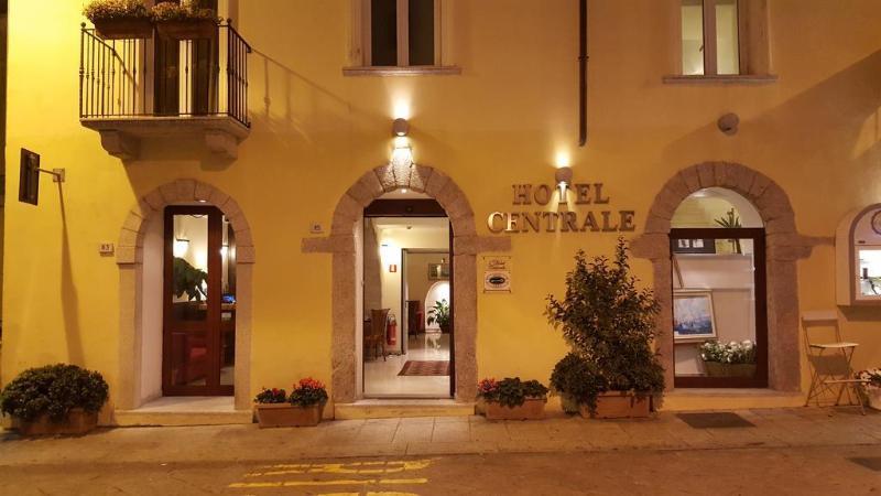 Hotel Centrale Olbia Exteriér fotografie