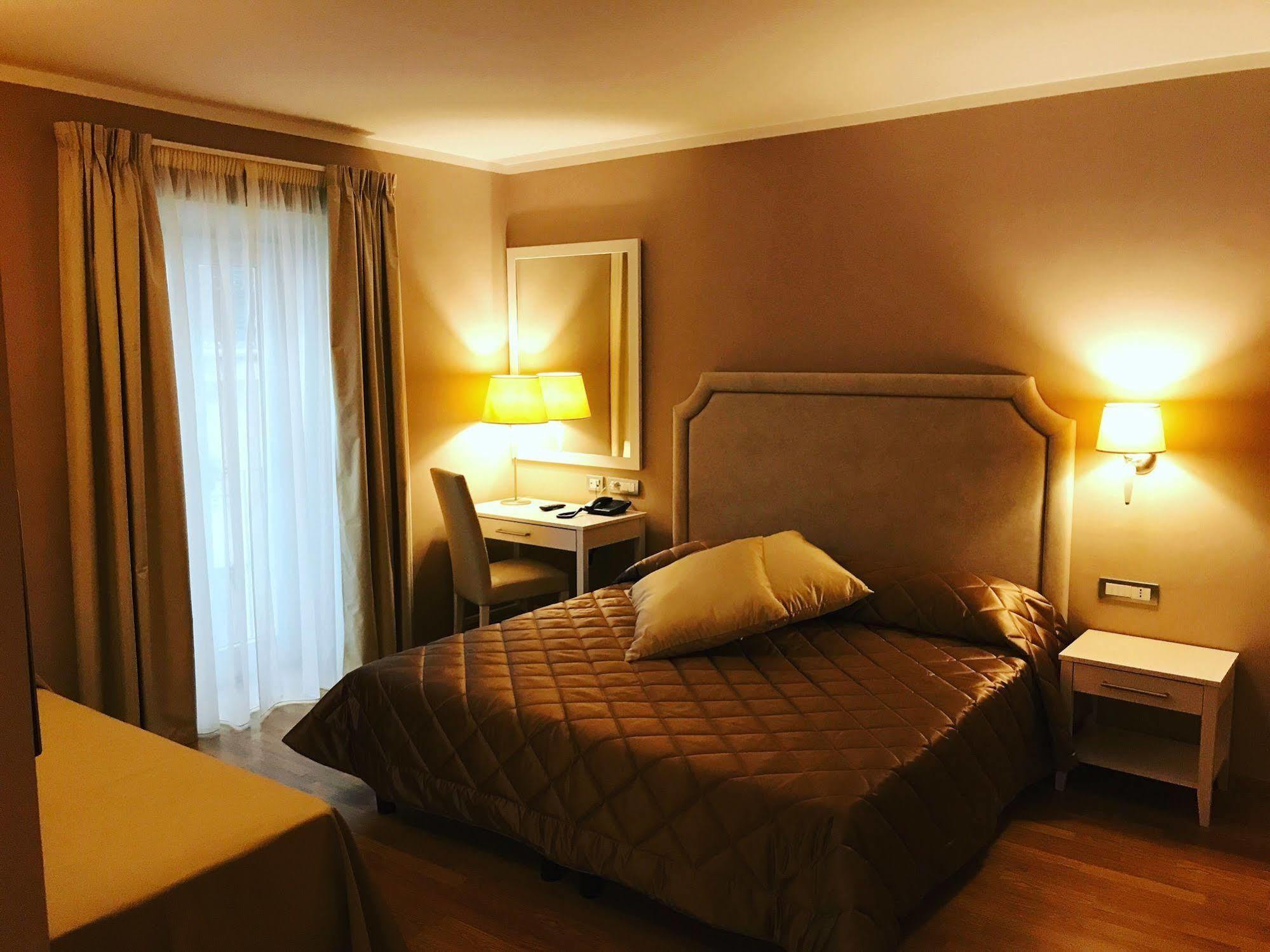 Hotel Centrale Olbia Exteriér fotografie